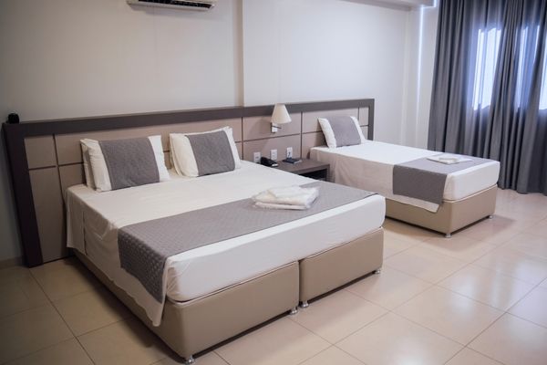 Hotel-Hospedare-quarto-407-luxo-triplo-pne (1)
