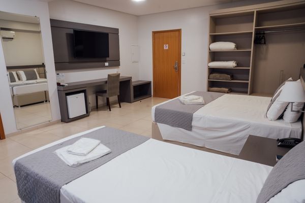 Hotel-Hospedare-quarto-407-luxo-triplo-pne (2)