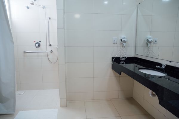 Hotel-Hospedare-quarto-407-luxo-triplo-pne (5)